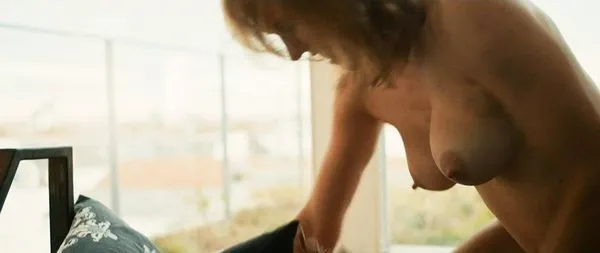 Mara Scherzinger goală