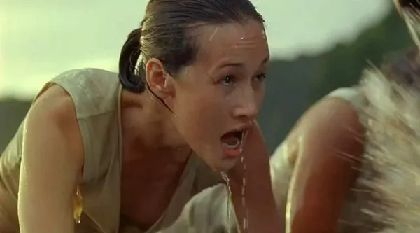 Maggie Q lesbo toiminta