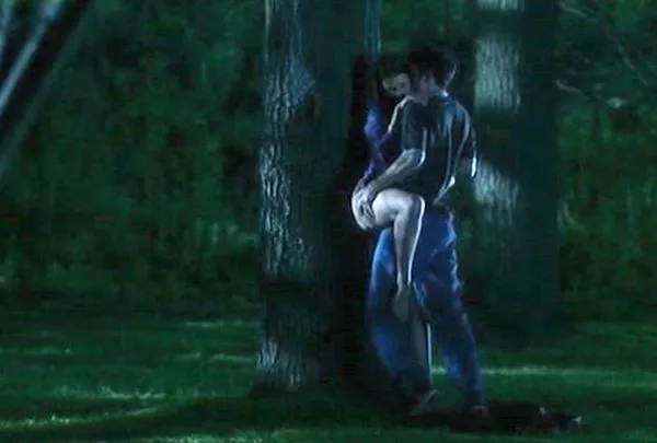 Η Jessica Pare Sex Against A Tree In Lost and Delirious Movie