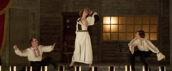 Keira Knightley çıplak göğüsler