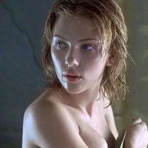 Scarlett Johansson nagie cycki