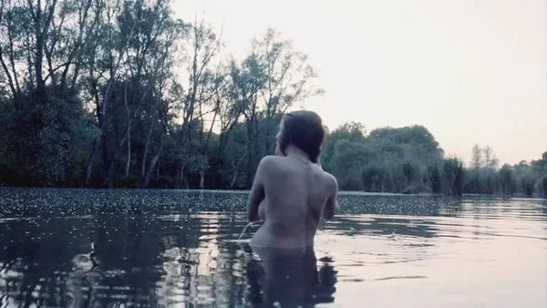 Amy Wren nahá späť