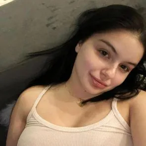 Ariel Winter membocorkan selfie