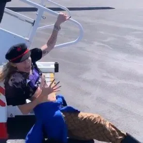 Puting slip Miley Cyrus