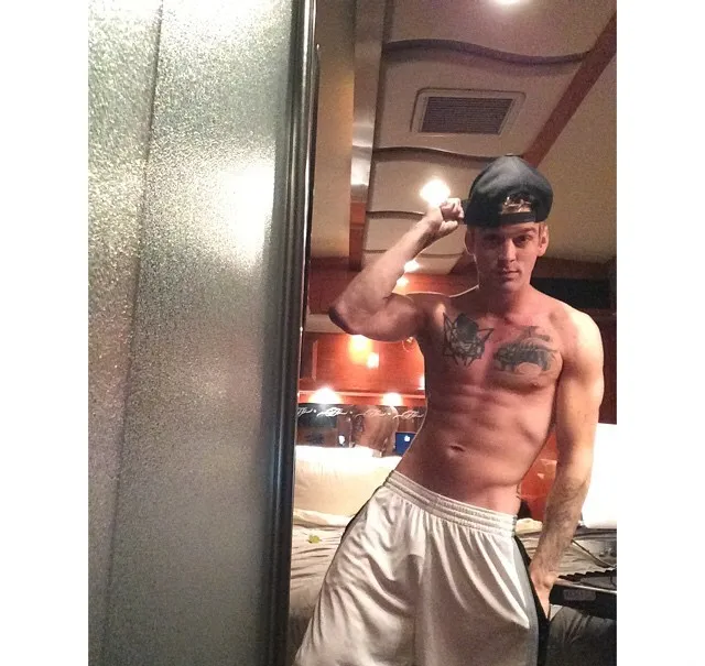 aaron carter bulge