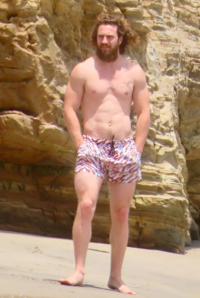 Aaron Johnson jerk off