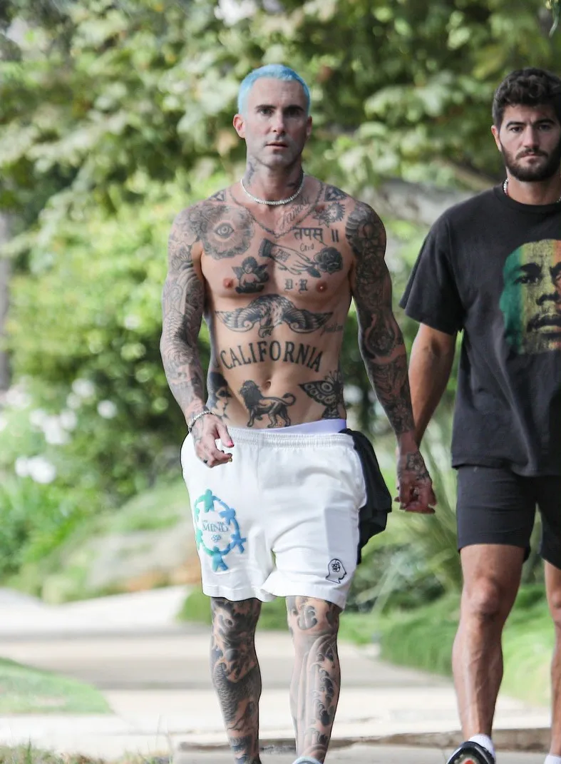 Adam Levine frontal nude