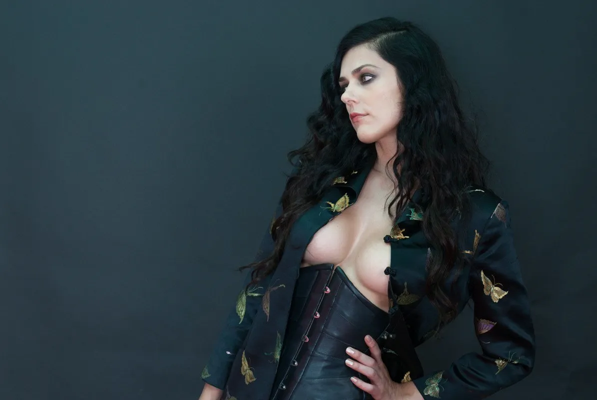 Adrianne-Curry-Naked-111