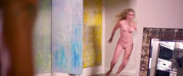 Alena Savostikova Naaktscène uit ‘Armed’