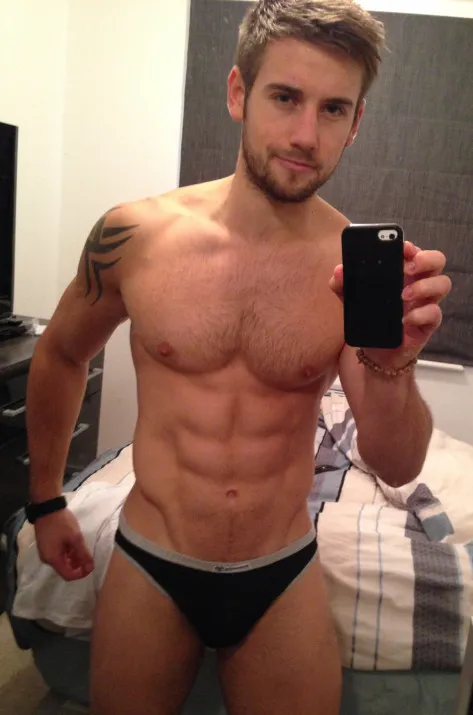 Alex Crockford Nude