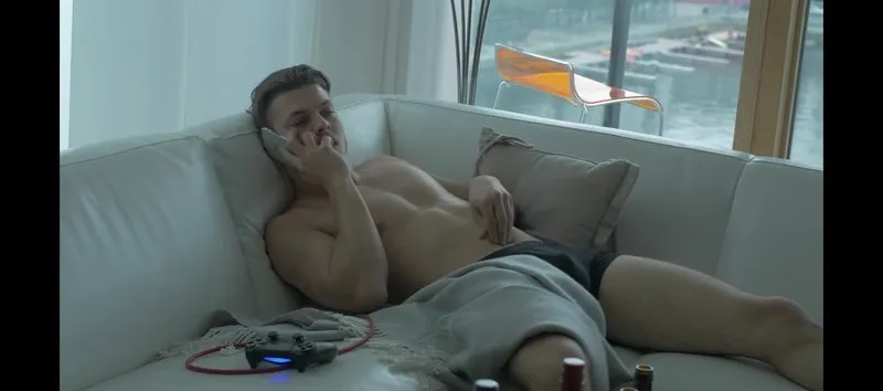 Alex Hogh Andersen nude