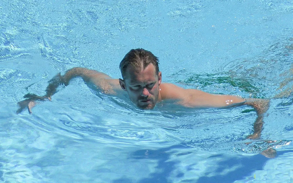 Alexander Skarsgard Nude