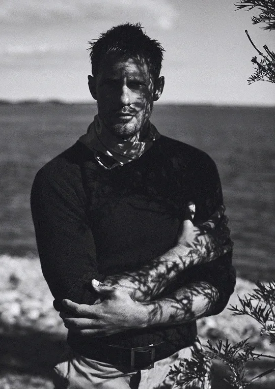 Alexander Skarsgard nude