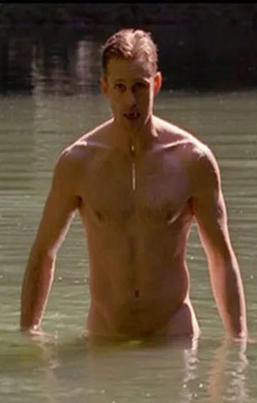 Alexander Skarsgard nude