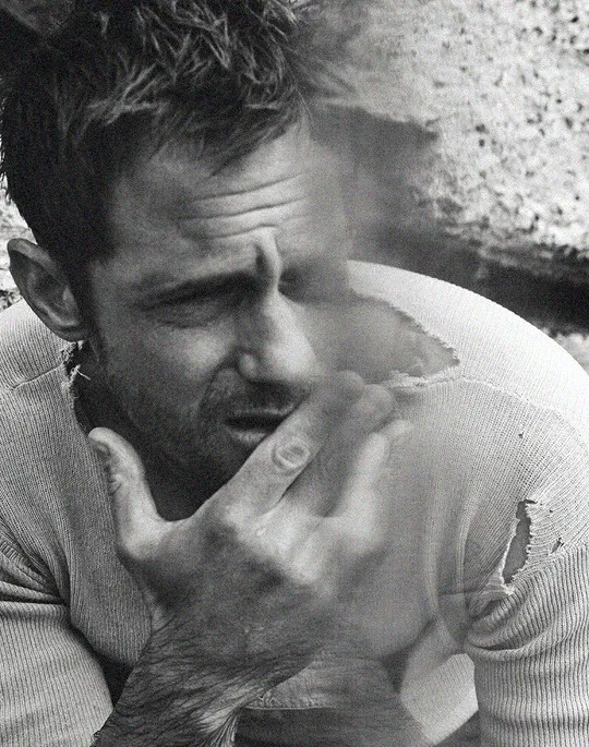 Alexander Skarsgard nude