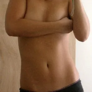 02-Alexandra-Chando-nakenläckt