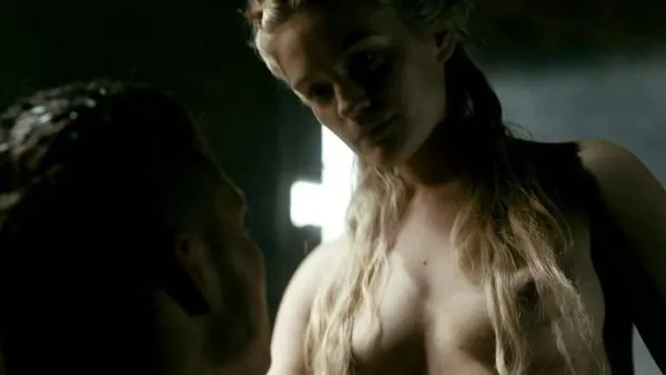 అలిసియా ఆగ్నేసన్ నగ్న గాడిద దృశ్యం