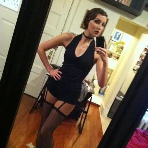 04-Alix-Paige-lekkis-alasti