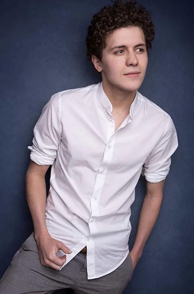 Dylan Llewellyn nude