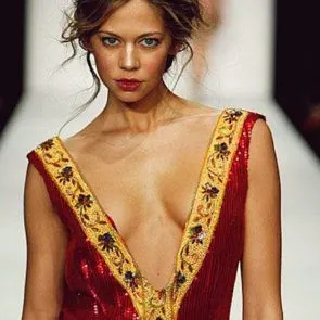 Голі приватні фотографії Analeigh Tipton - наступна топ-модель Америки показала приємний зад!