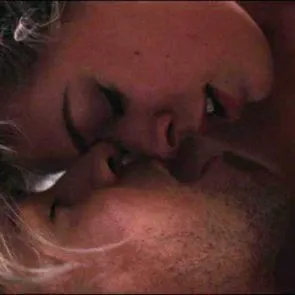 Голи секс сцени на Analeigh Tipton във филм „Принуда“