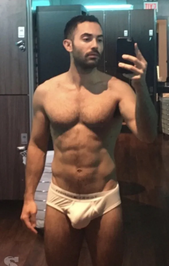 אנדי בחראננה עירומה ושמנה