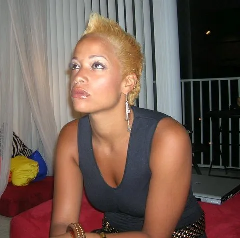 Aneesa-Ferreira-Naked-32