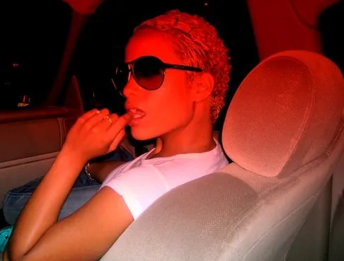 Aneesa-Ferreira-Naked-37