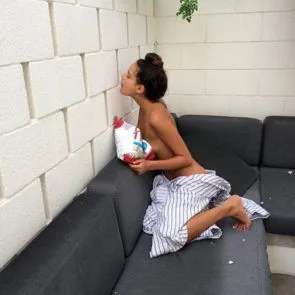 14-Anna-Herrin-Nude-nutekėjo