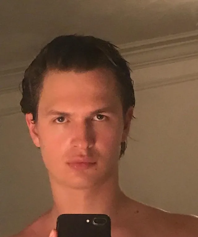 Ansel Elgort nude