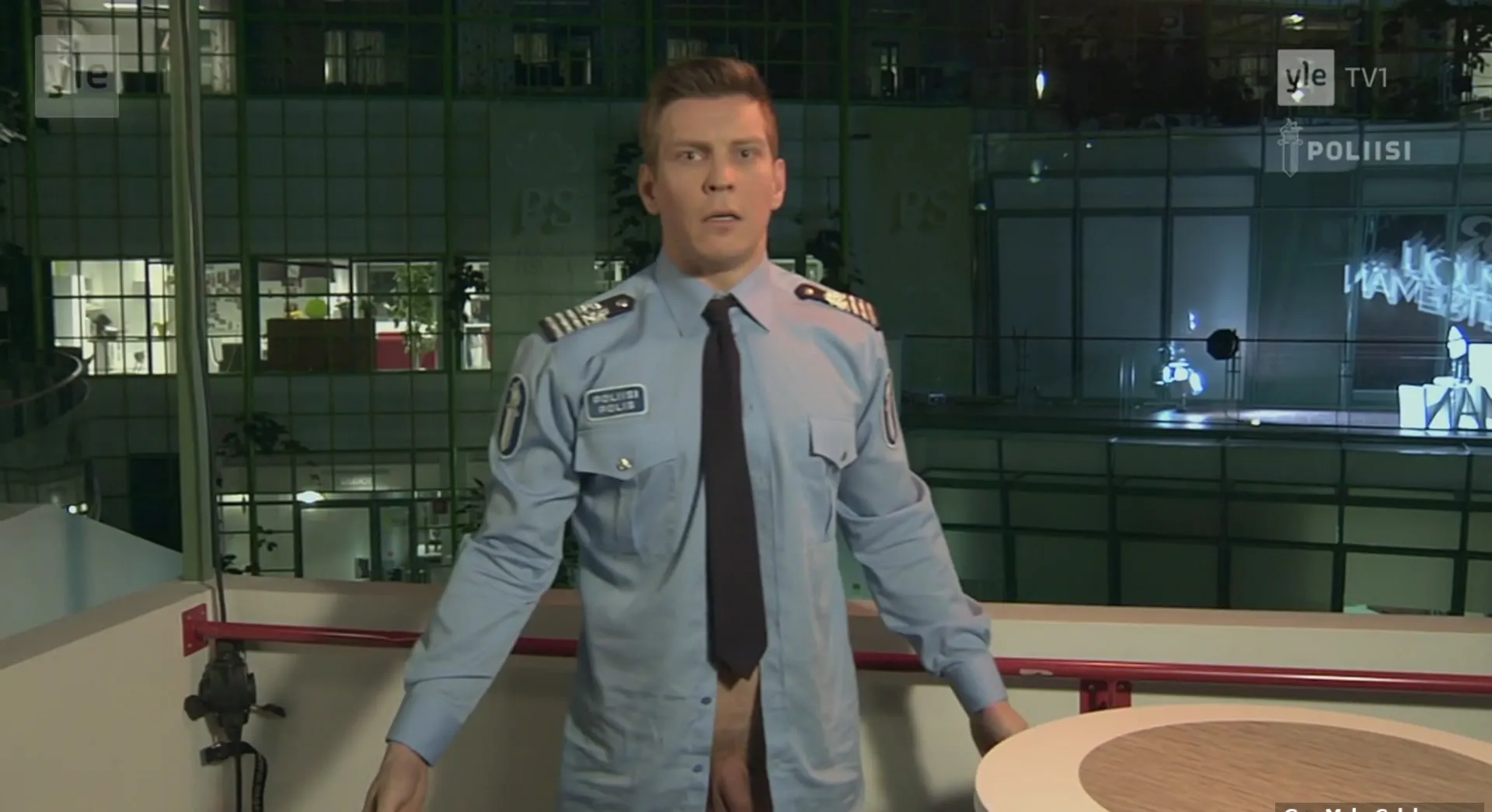 ภาพยนตร์ - คนมักจะปรากฏในงานศิลปะ