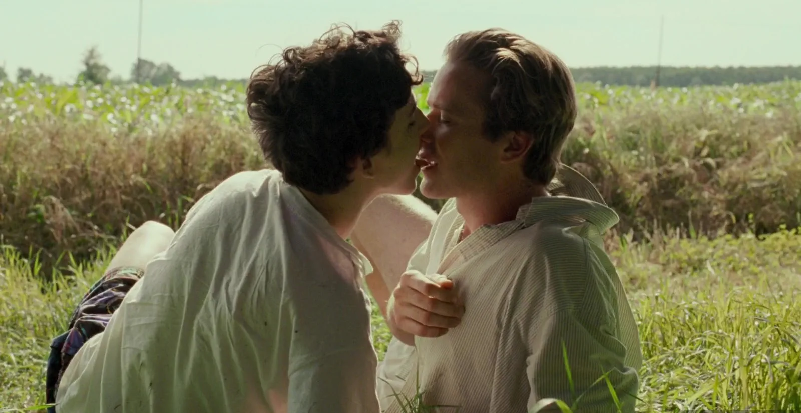 Timothee Chalamet gay kiss