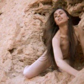 05-آسون-اورٹیگا-عریاں