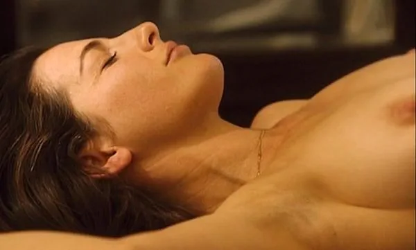 Ayelet Zurer khỏa thân cảnh quan hệ tình dục trong bộ phim đào tẩu