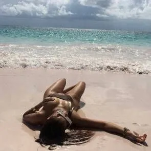 05-Barbara-Palvin-Sexy