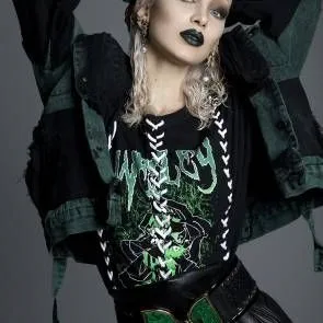 Bella Hadid fotografering för papperstidningen