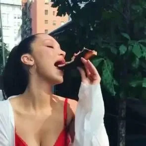 18-Белла-Хадид-Сексуальная