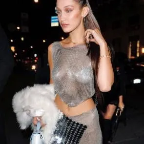 bella hadid bradavičke kot zvezde