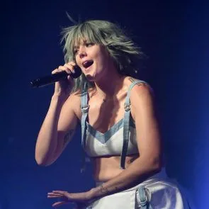 02-Betty-Kim-Ass-Cameltoe