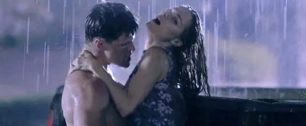 Bojana Novakovic Sex on the Rain z utworu „Malicious”