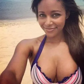 10-Brandi-Rhodes-Nude-Vazado