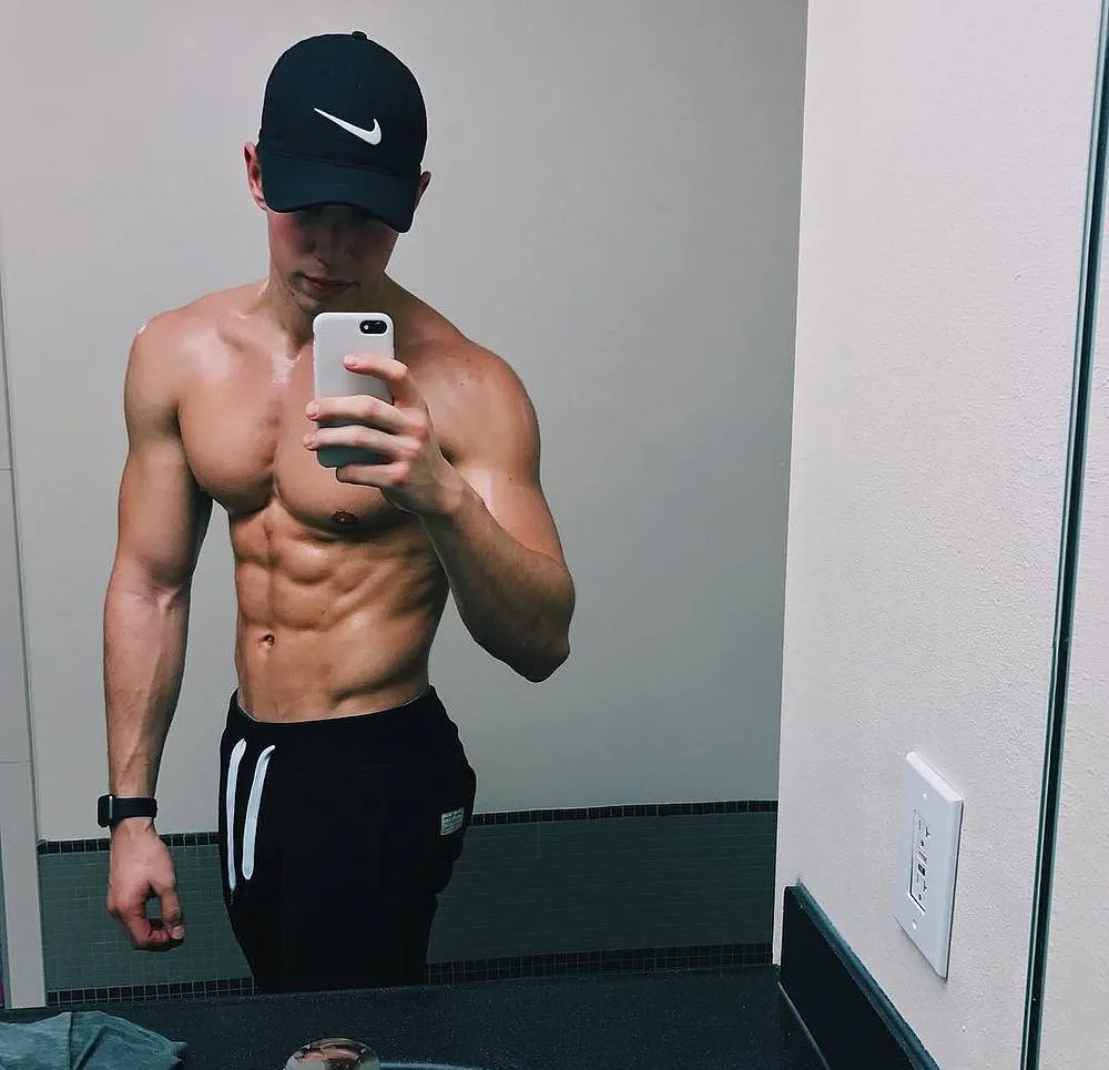 Brandon Larracuente Nude