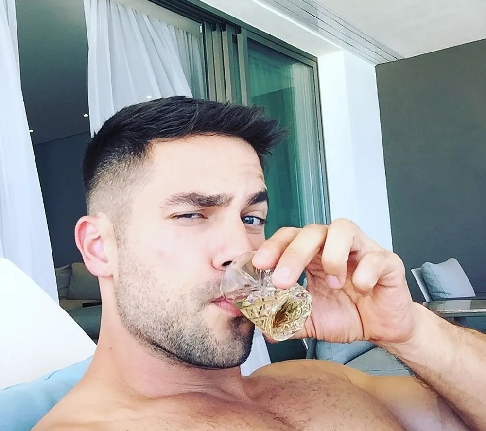 Brant Daugherty Nude