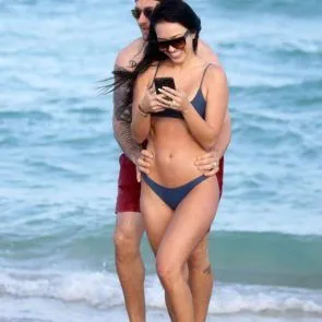 17-Bre-Tiesi-Topless