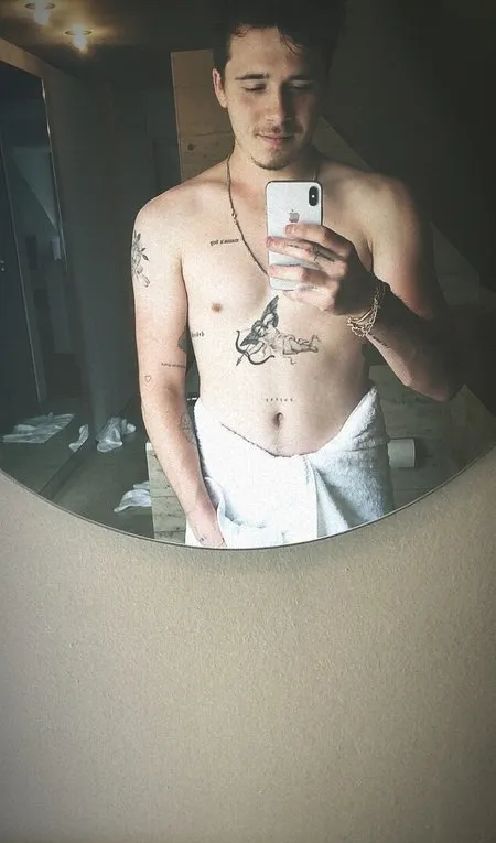 Brooklyn Beckham nude