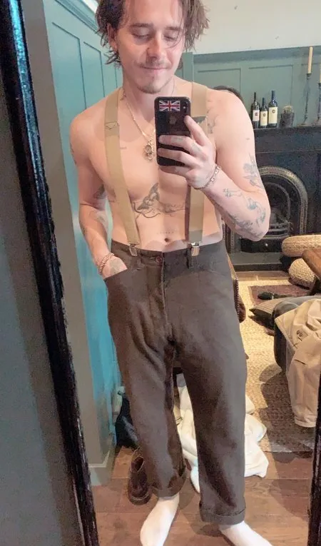 Brooklyn Beckham nude