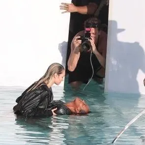 03-キャンディス-スワンポール-レズビアン