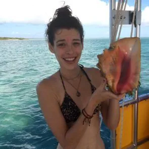 20-Carly-Foulkes-Nud-Scurs