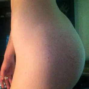 23-Carly-Foulkes-Nud-Scurs