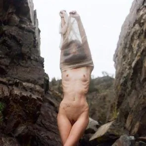 14-Carly-Foulkes-Nud-Scurs